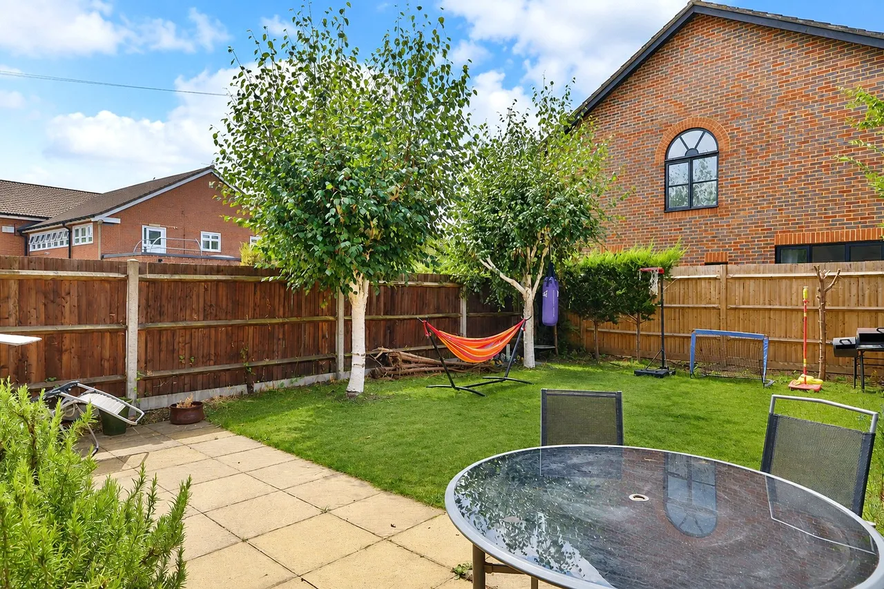Bonsey Lane, Woking, GU22, photo 10