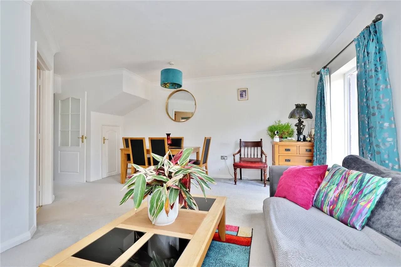 Bonsey Lane, Woking, GU22, photo 2