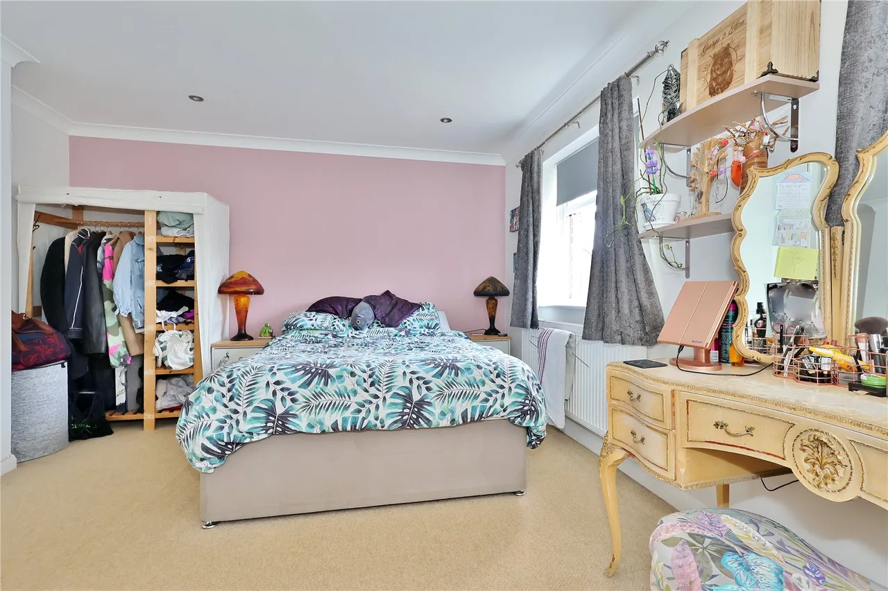 Bonsey Lane, Woking, GU22, photo 7
