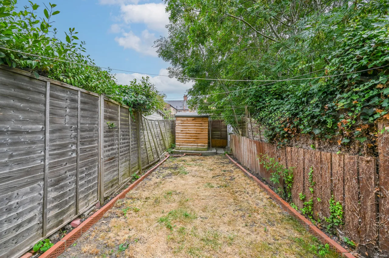 111 Carlyle Road, London, photo 12