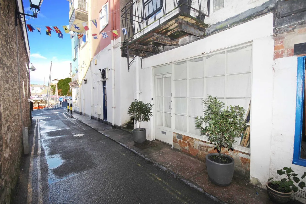 King Street, Harbour Area, photo 8