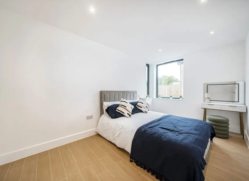Durnsford Road, Pitt Crescent, SW19, photo 6