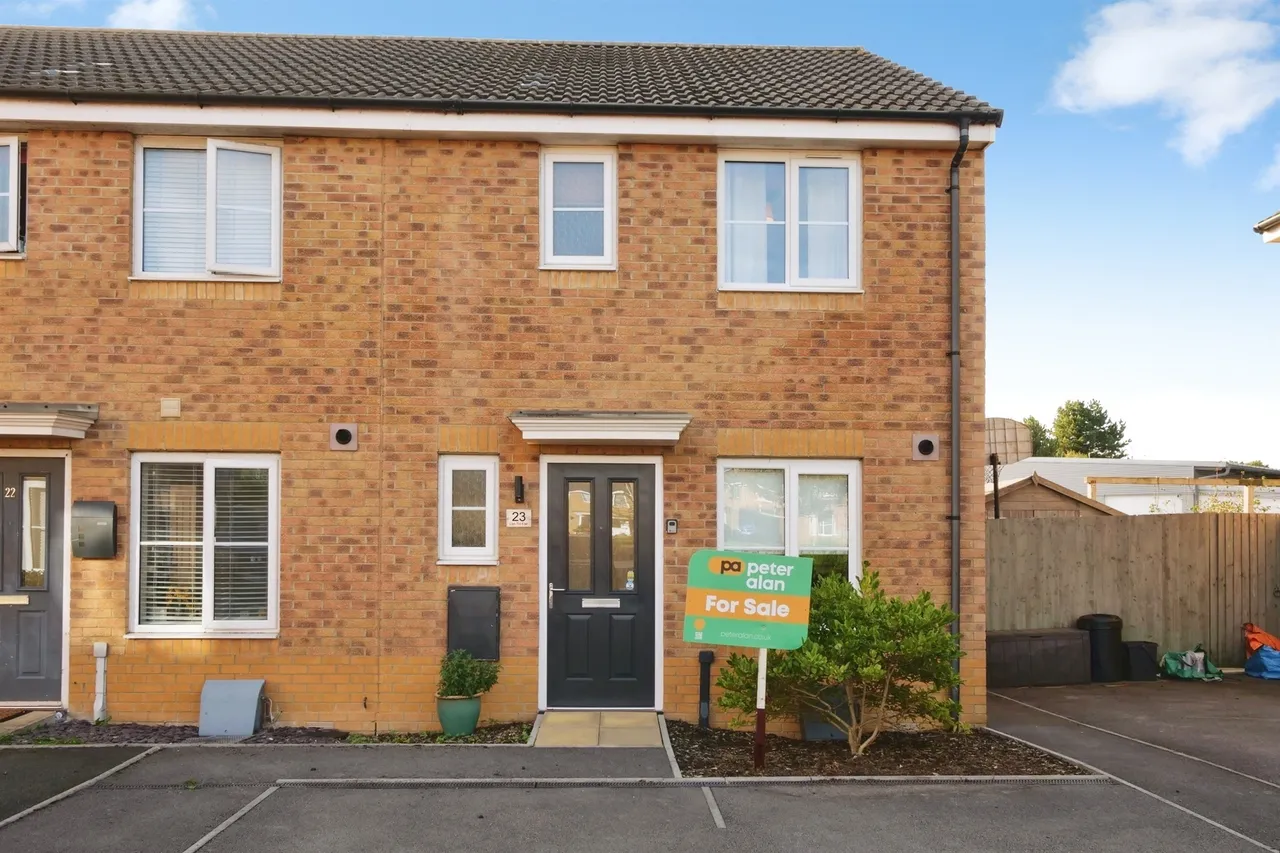 3 bed house for sale, Llys Tre Dwr Bridgend, CF31