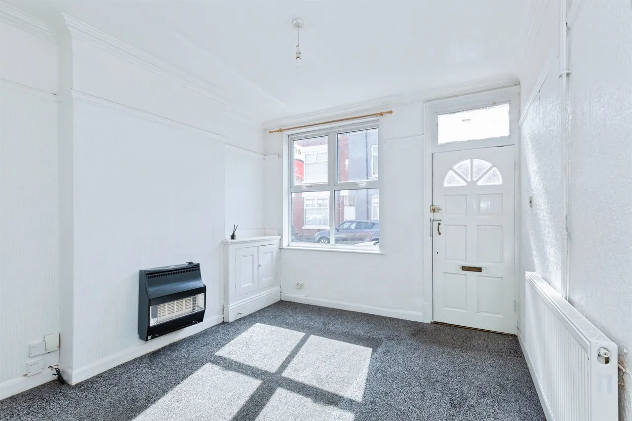 Willow Brook Road, Leicester, photo 2
