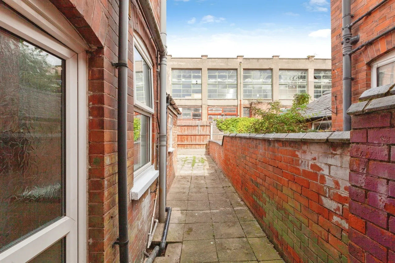 Willow Brook Road, Leicester, photo 11