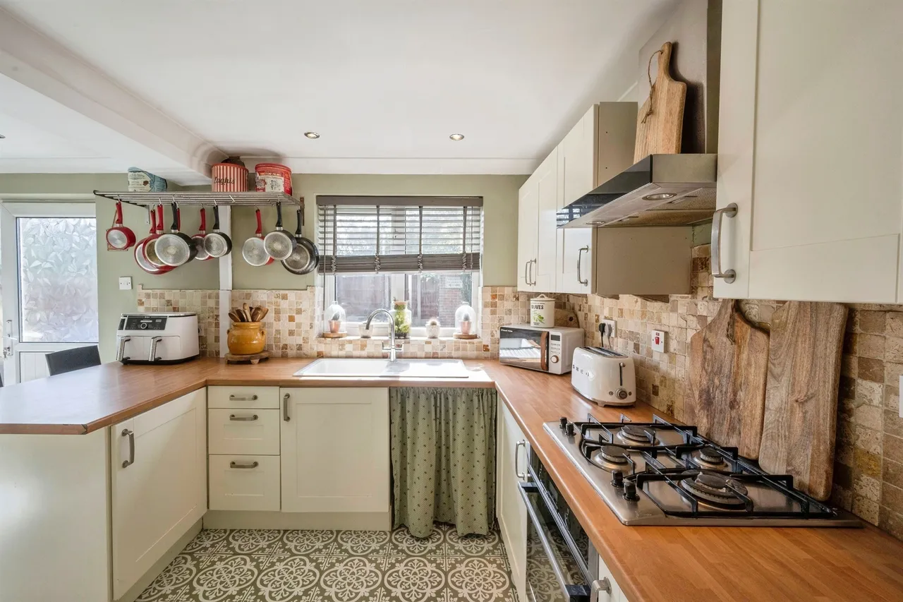 Marton Grove, Hatfield, DN7, photo 2