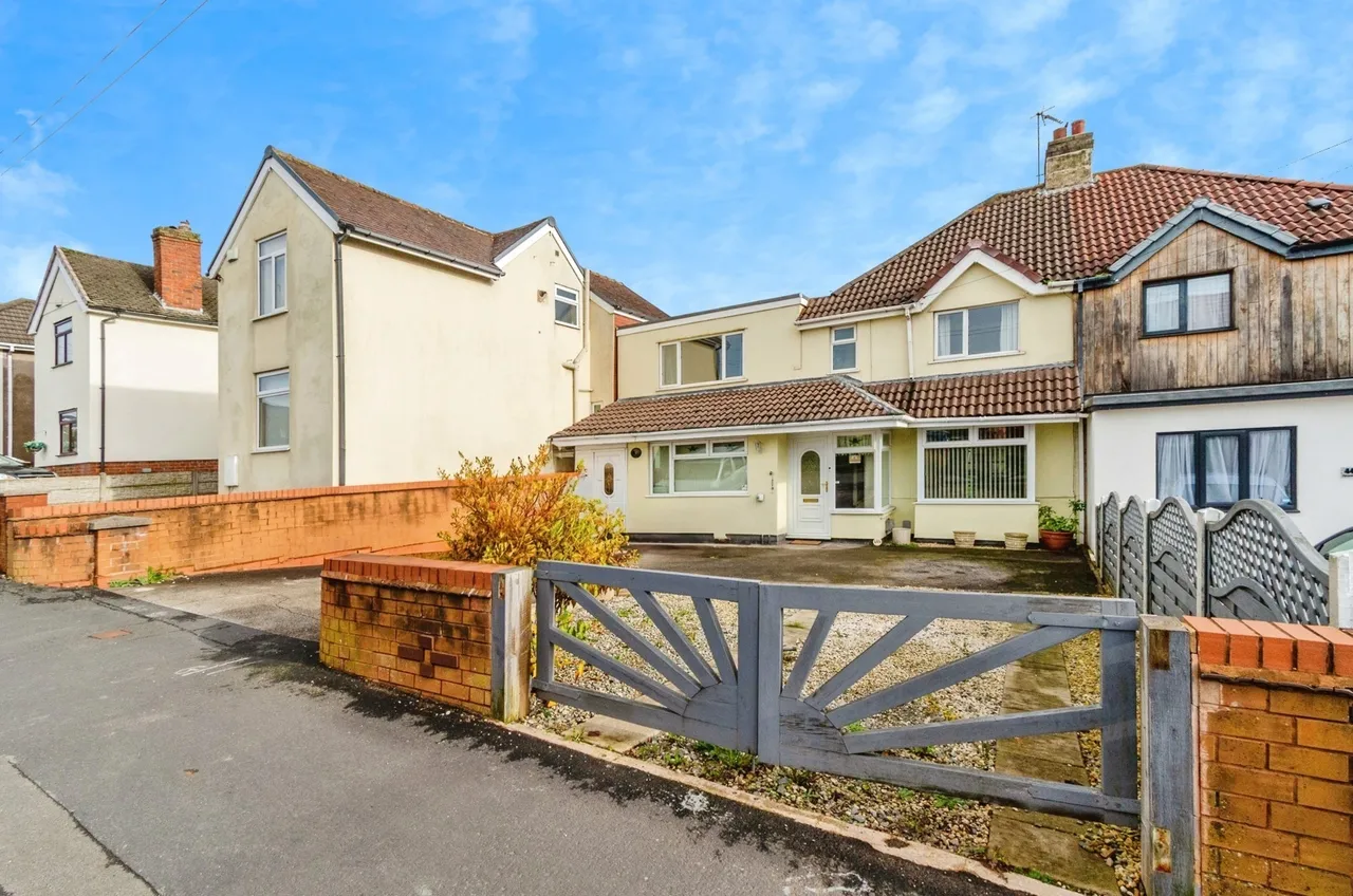4 bed house for sale — Pye Green Road, Hednesford, Cannock, Staffordshire, WS12