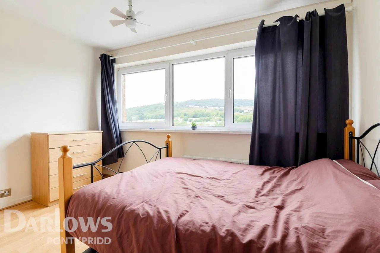 Quarry Hill Close, Pontypridd, photo 8