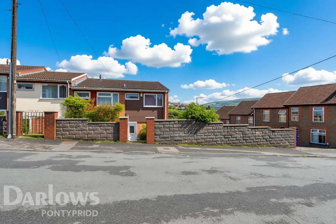 Quarry Hill Close, Pontypridd, photo 13