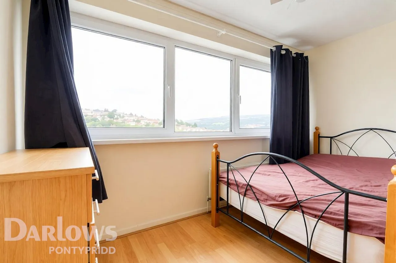 Quarry Hill Close, Pontypridd, photo 6