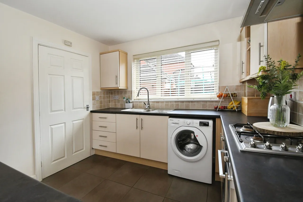 Pavillion Gardens, North Hykeham, LN6, photo 6