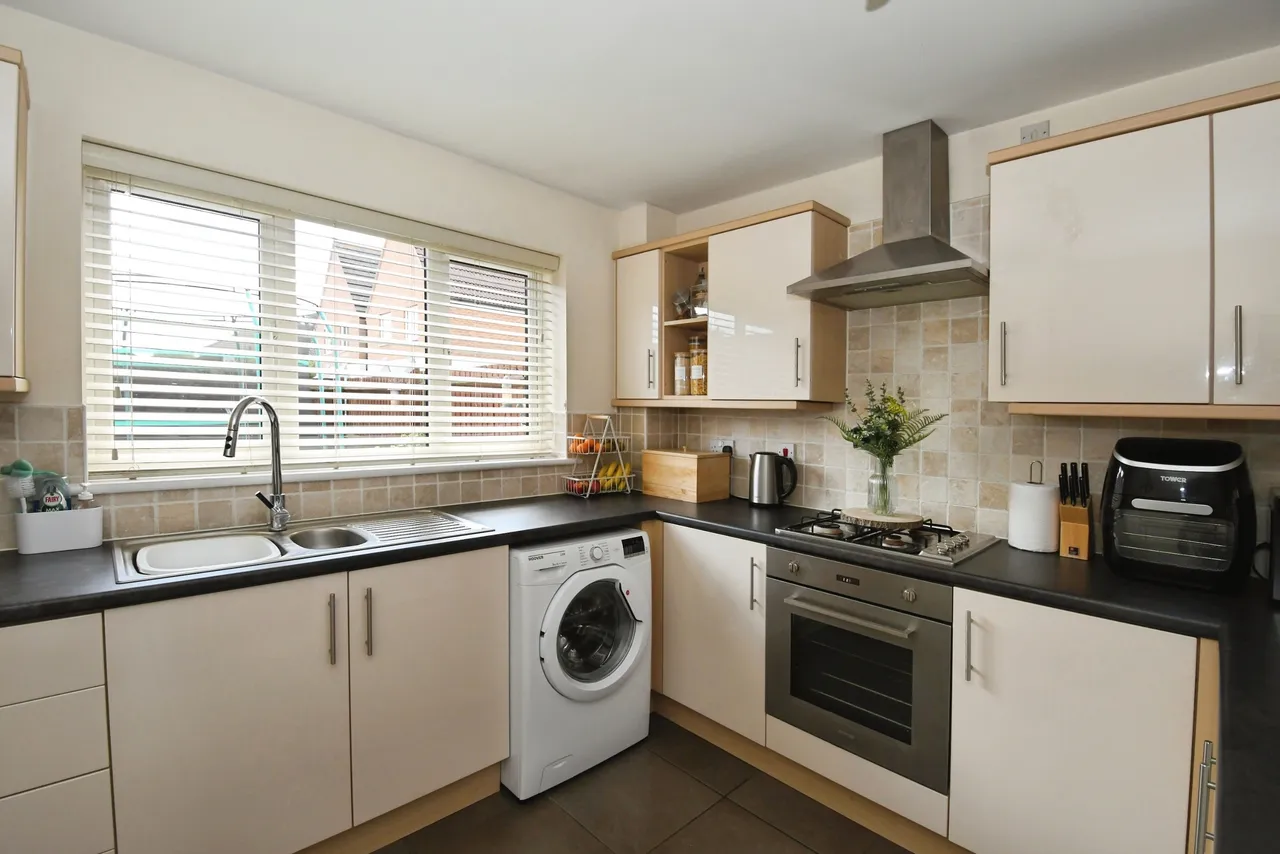 Pavillion Gardens, North Hykeham, LN6, photo 4