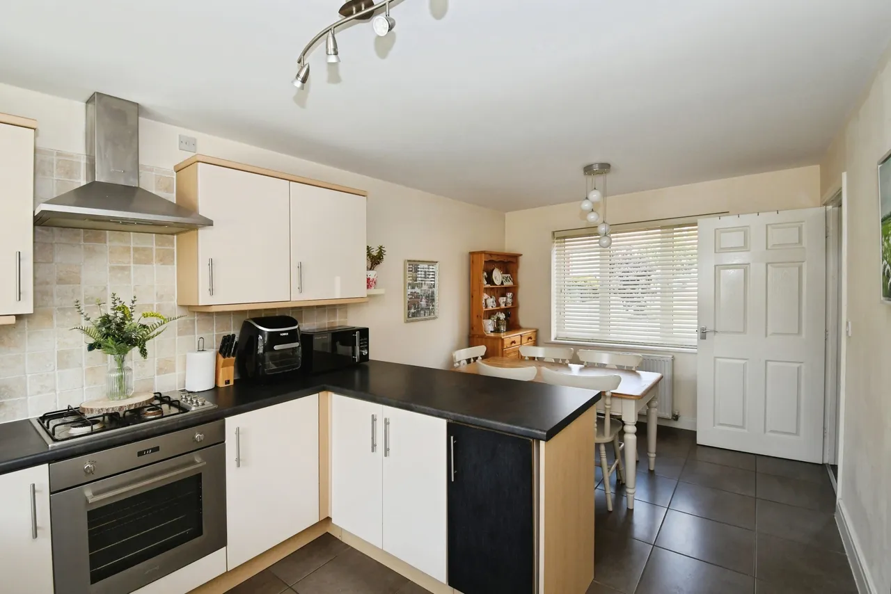 Pavillion Gardens, North Hykeham, LN6, photo 5