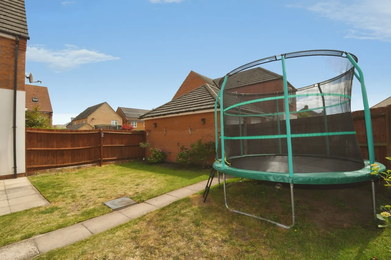 Pavillion Gardens, North Hykeham, LN6, photo 22