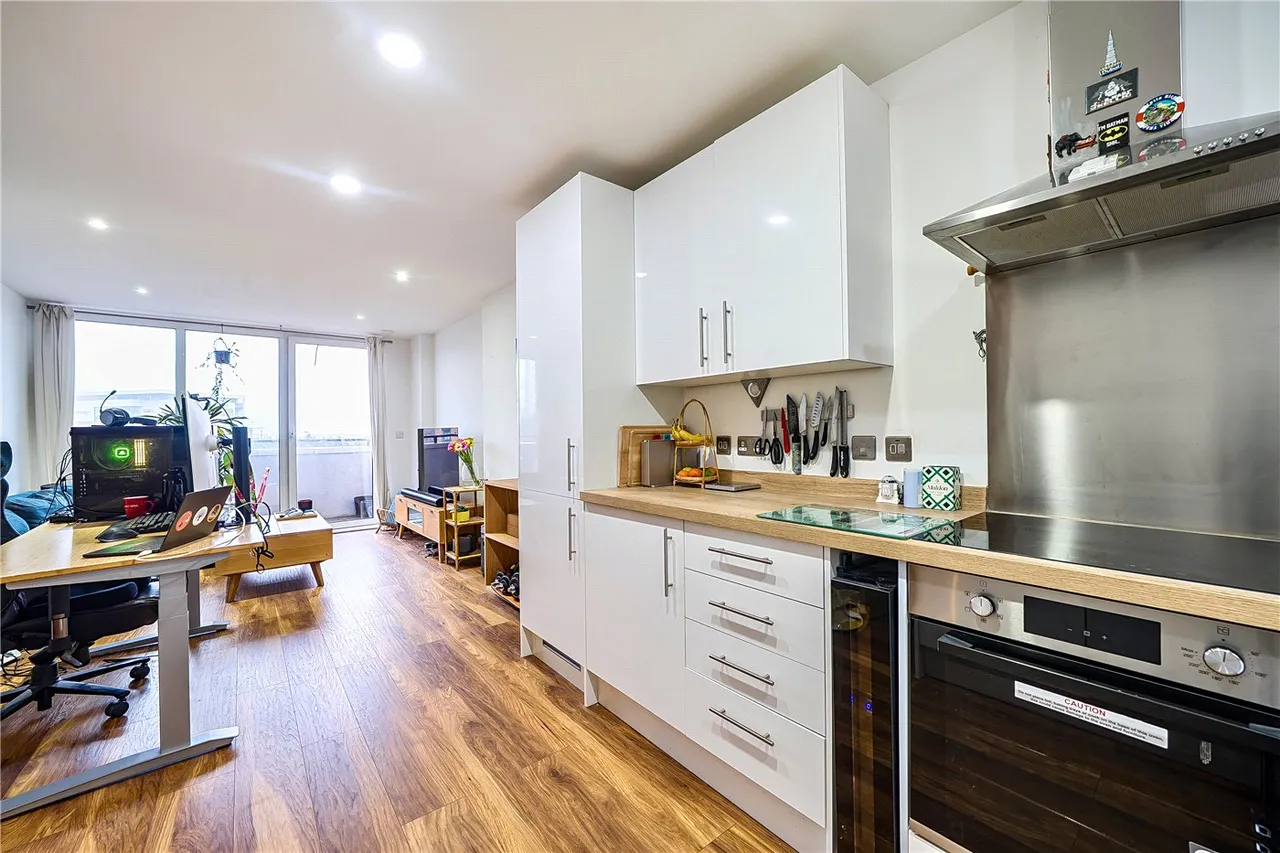 Ward Road, London, E15, photo 9