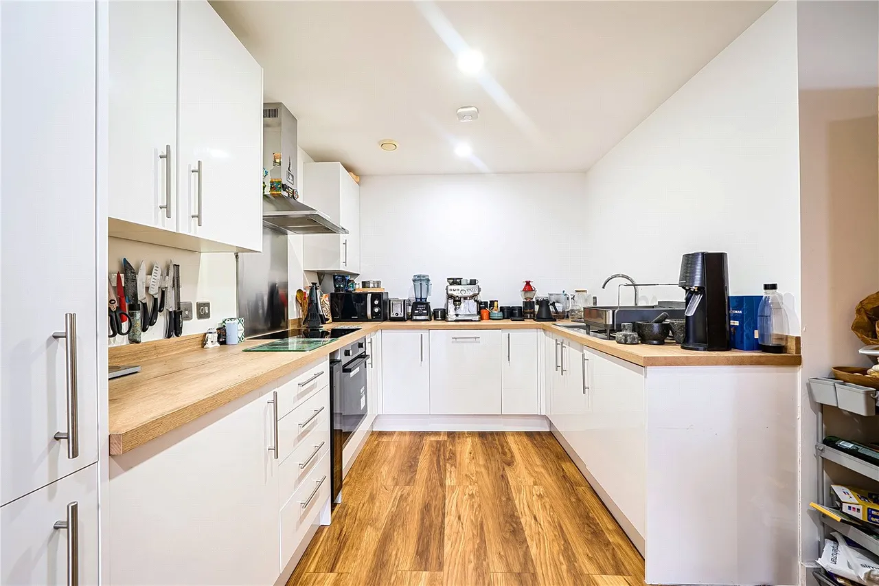 Ward Road, London, E15, photo 8