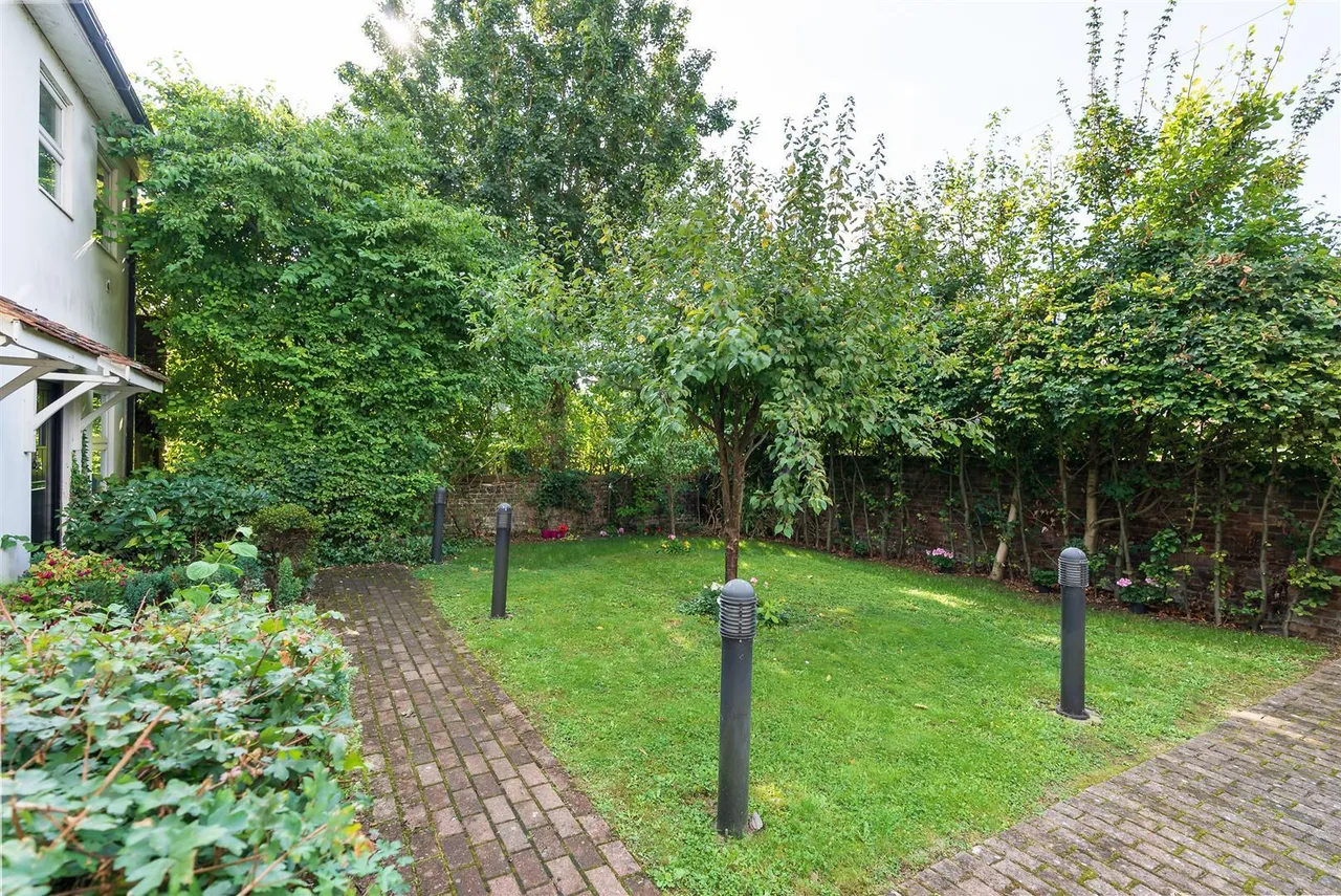 Bath Road, West Drayton, UB7, photo 7