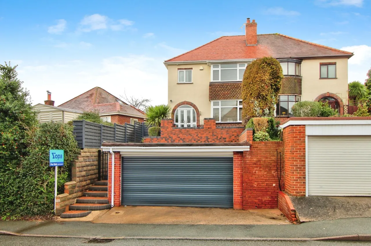 3 bed house for sale, Brook Holloway, Stourbridge, DY9