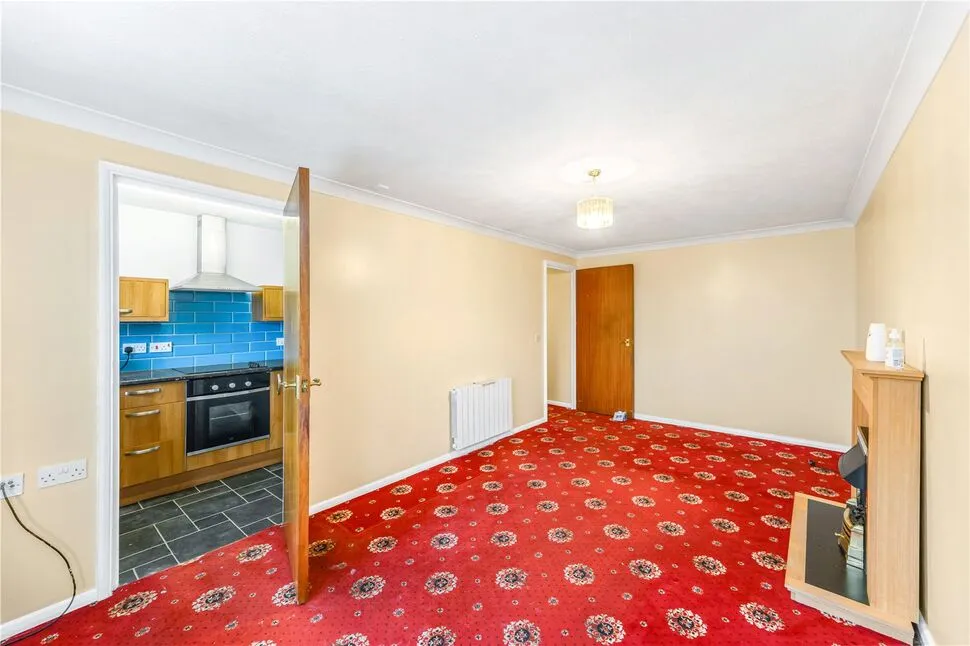 Portland Close, Chadwell Heath, RM6, photo 4