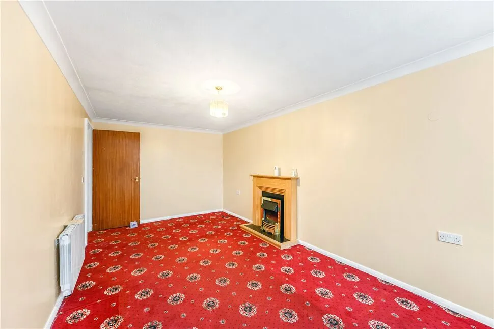 Portland Close, Chadwell Heath, RM6, photo 11