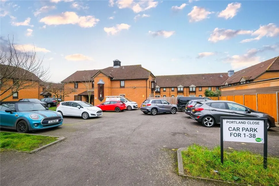 1 bed flat for sale, Portland Close, Chadwell Heath, RM6