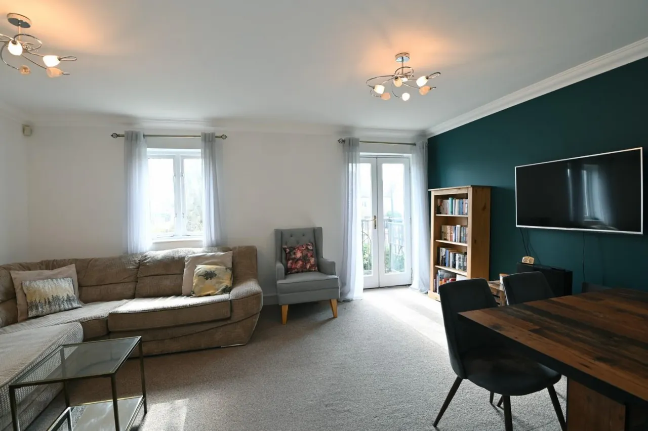 2 bed flat for sale — Coverdale Road, Brondesbury Park, London, NW6