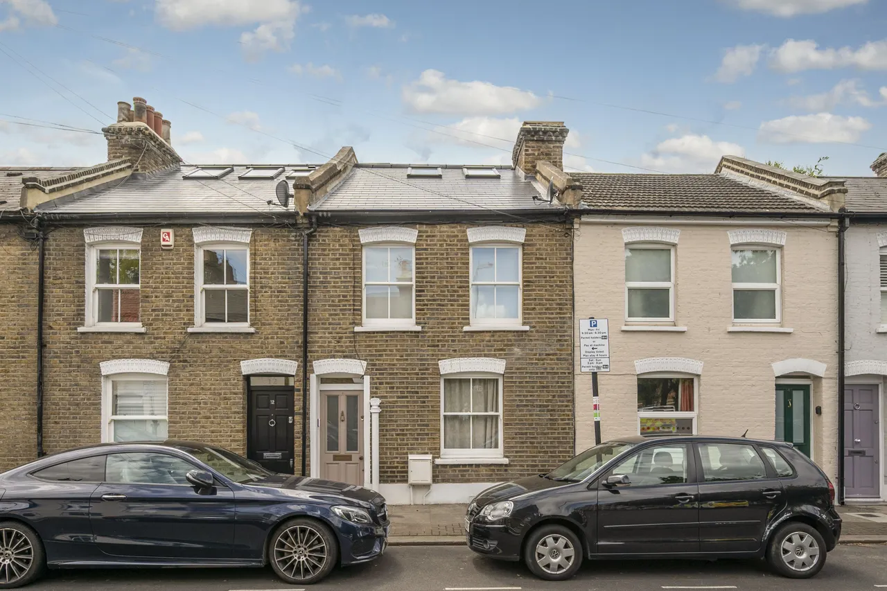 10 Eltringham Street, London, photo 12