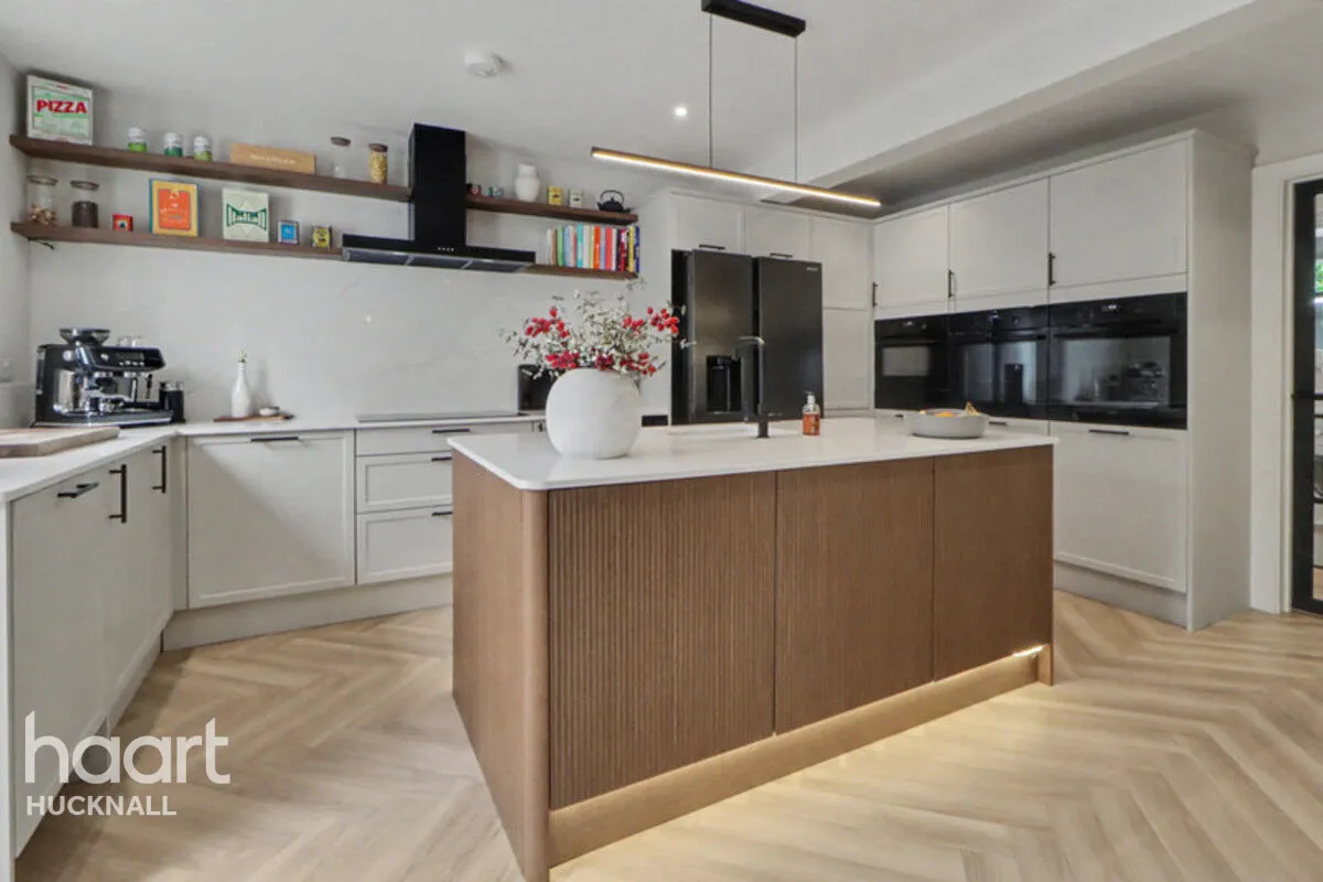 Thoresby Dale, Nottingham, NG15, photo 2