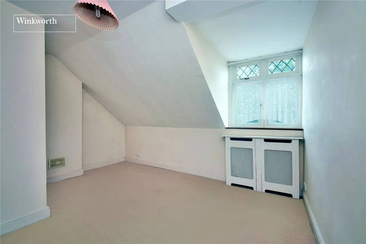 Langley Avenue, Worcester Park, KT4, photo 11