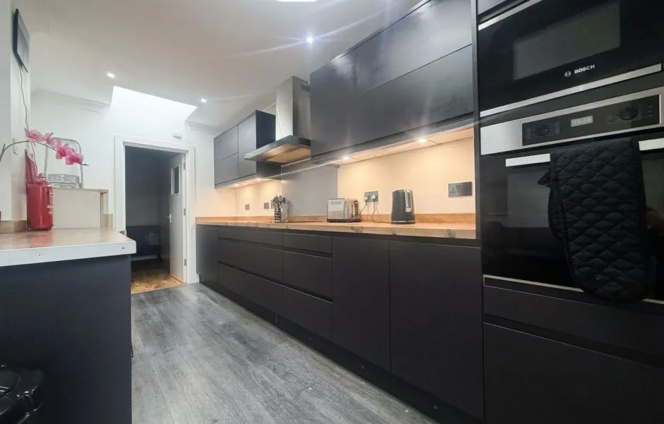 St. Stephens Road, Yiewsley, UB7, photo 2
