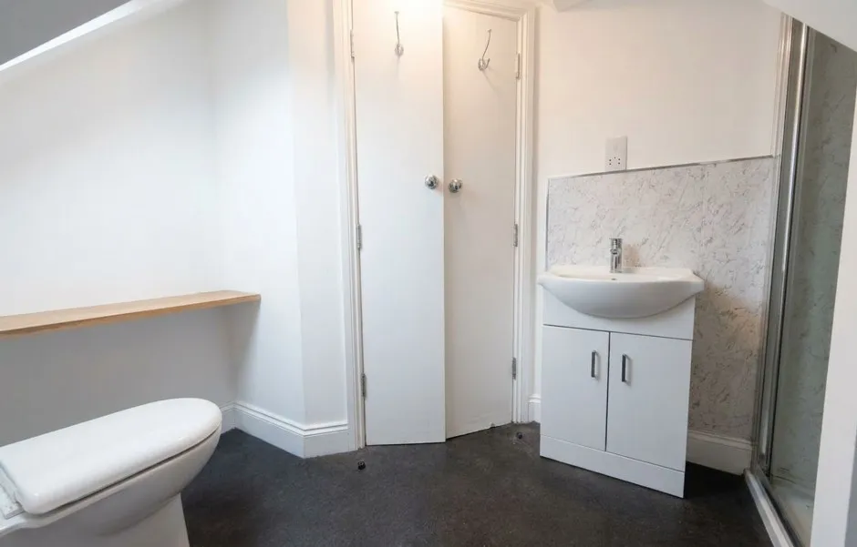 St. Stephens Road, Yiewsley, UB7, photo 11