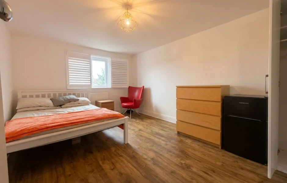 St. Stephens Road, Yiewsley, UB7, photo 9