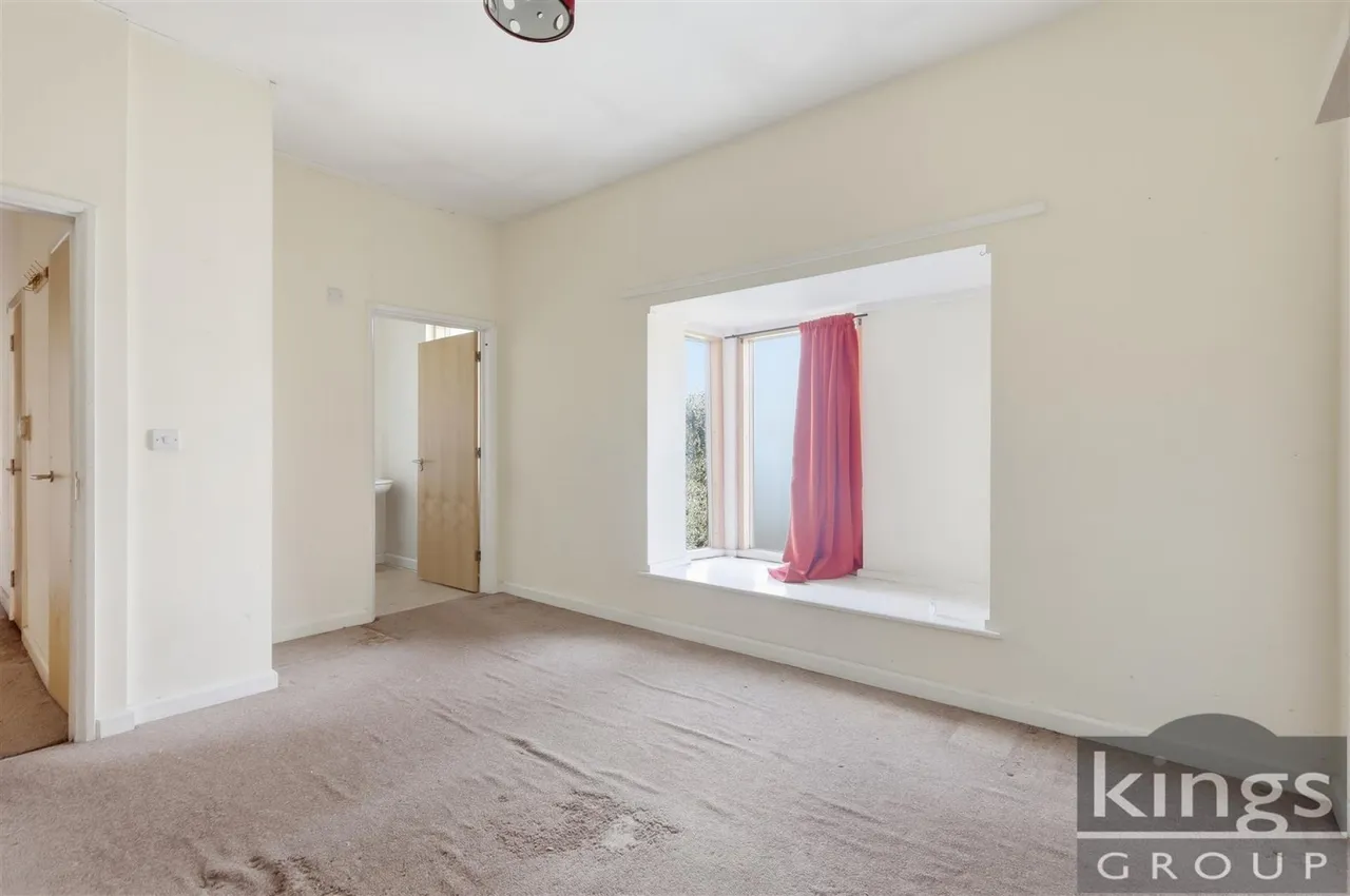 Seven Sisters Road, London, N15, photo 4