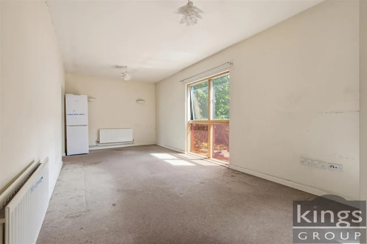 Seven Sisters Road, London, N15, photo 6