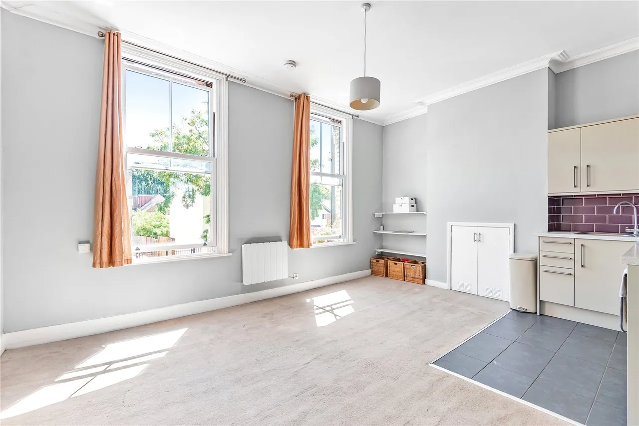 High Street, Hampton Hill, London, TW12 1NL, photo 2