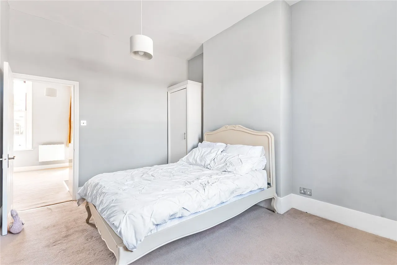 High Street, Hampton Hill, London, TW12 1NL, photo 5
