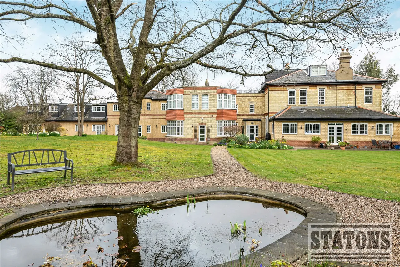 Rydal Mount, Santers Lane, Potters Bar, Hertfordshire, EN6 2SP, photo 20