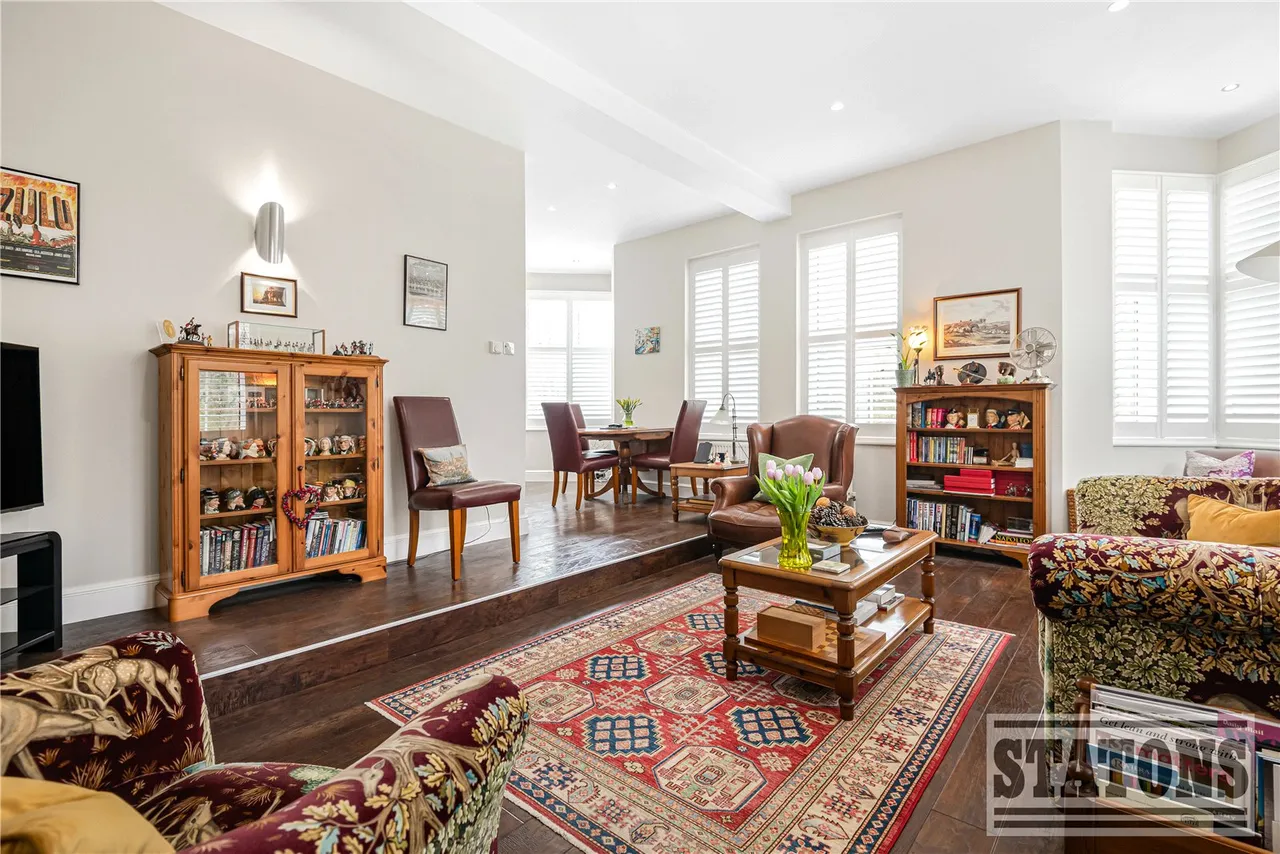 Rydal Mount, Santers Lane, Potters Bar, Hertfordshire, EN6 2SP, photo 2