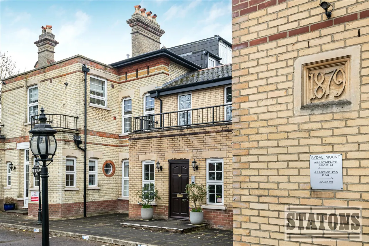 Rydal Mount, Santers Lane, Potters Bar, Hertfordshire, EN6 2SP, photo 6