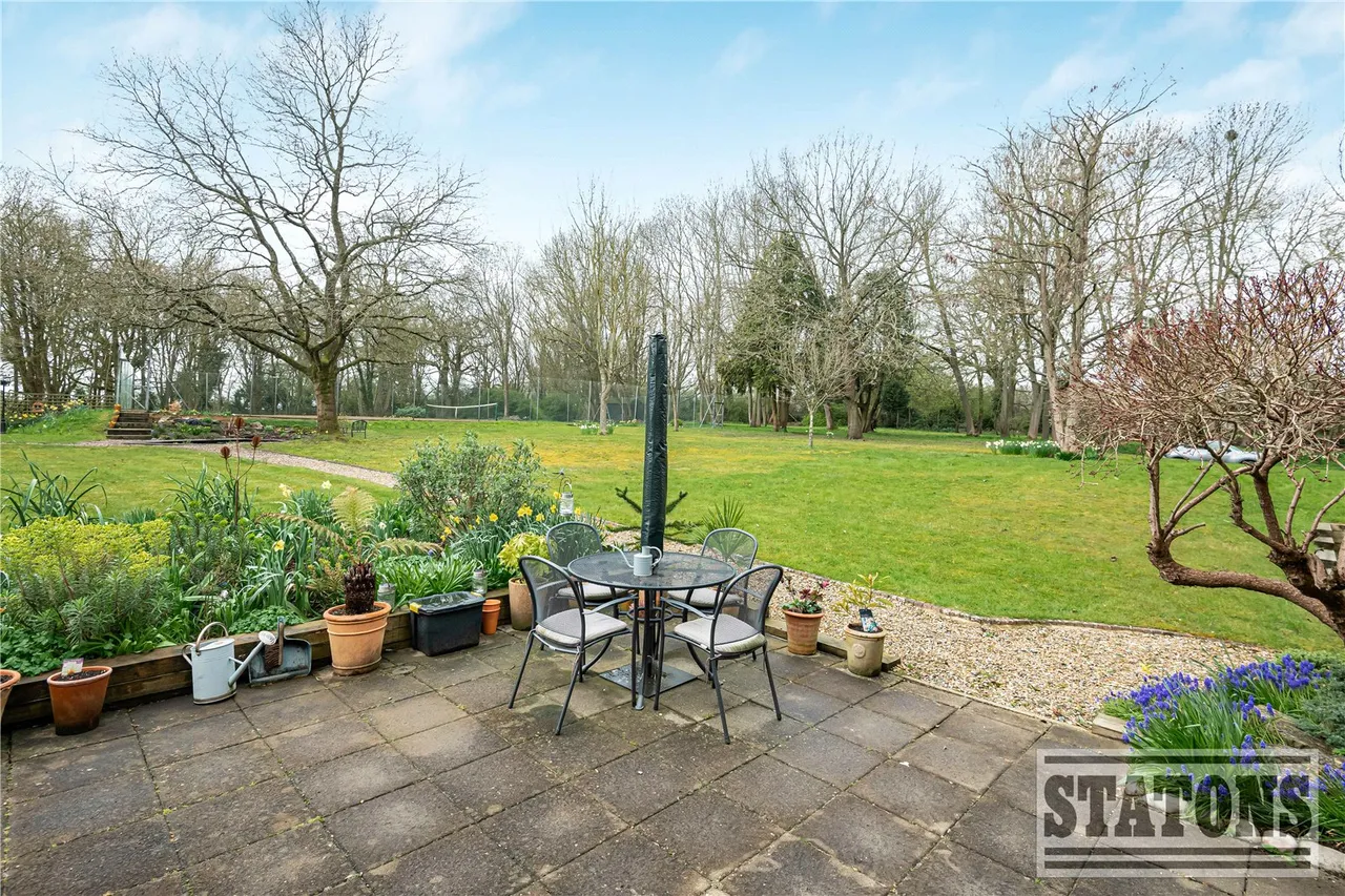 Rydal Mount, Santers Lane, Potters Bar, Hertfordshire, EN6 2SP, photo 15