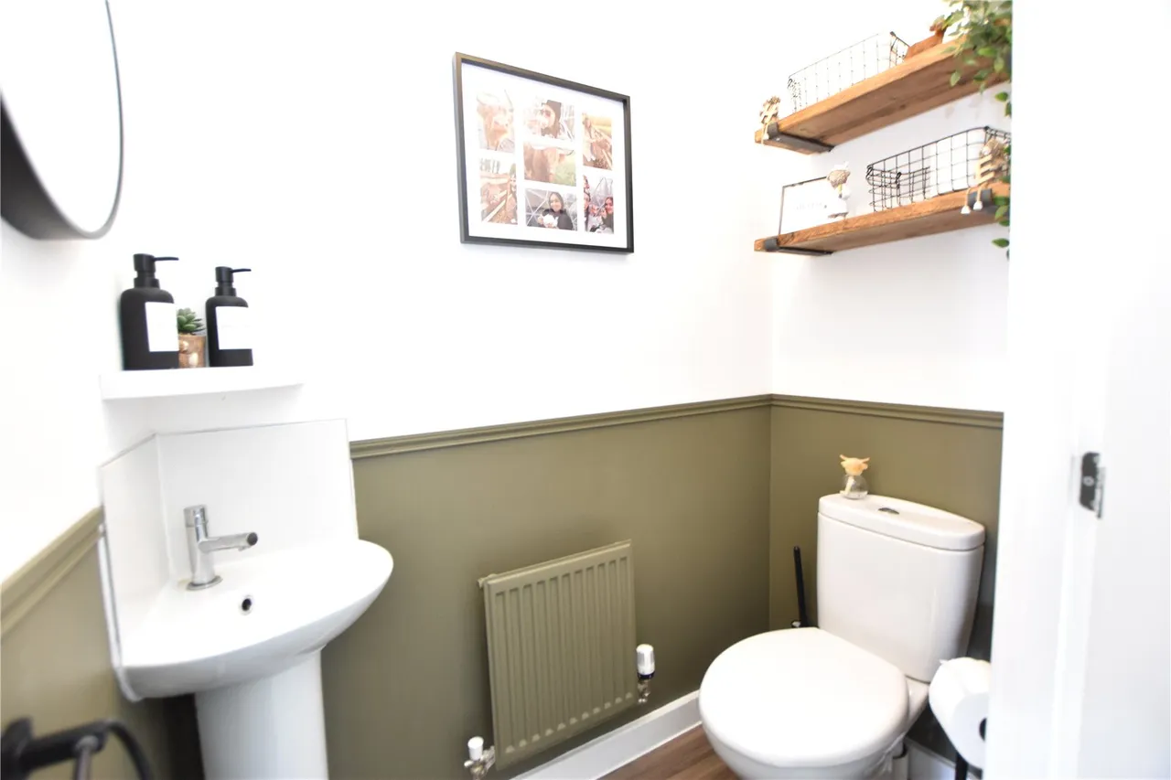 Nightjar Close, Farnborough, GU14 9GB, photo 10