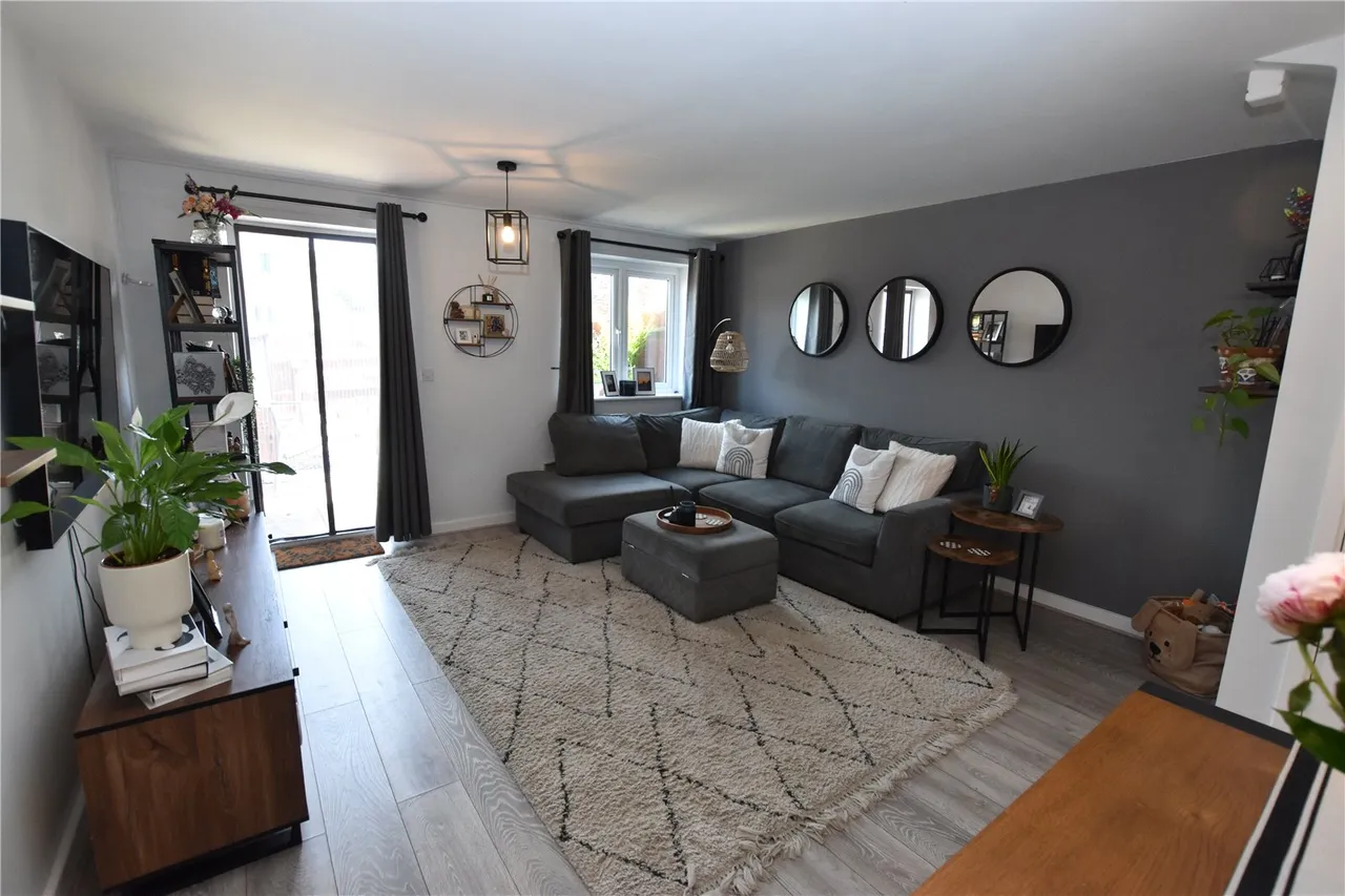 Nightjar Close, Farnborough, GU14 9GB, photo 12