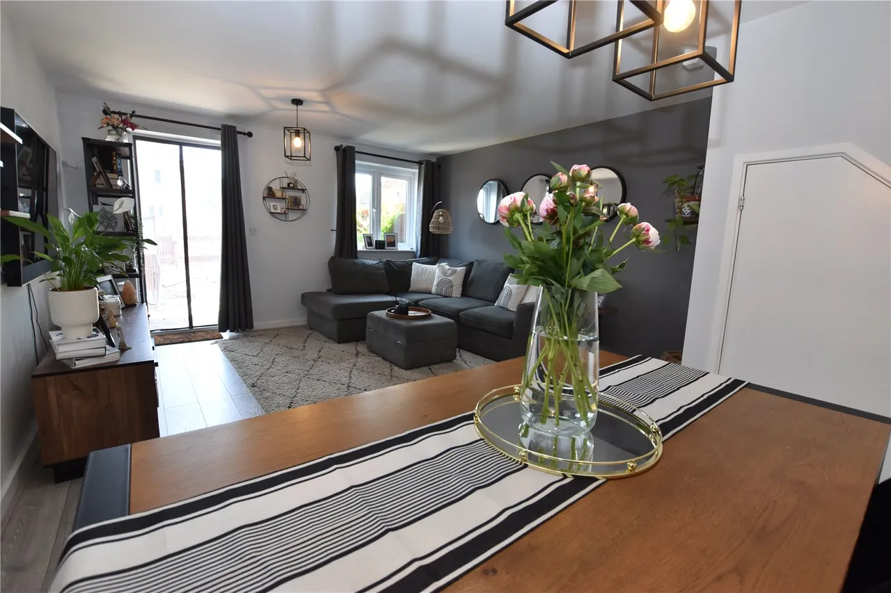 Nightjar Close, Farnborough, GU14 9GB, photo 11