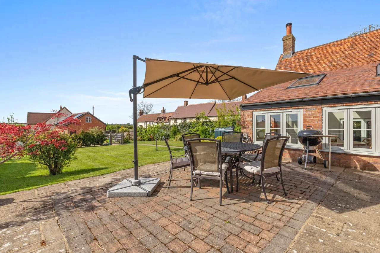 Ickford Road, Shabbington, HP18, photo 17