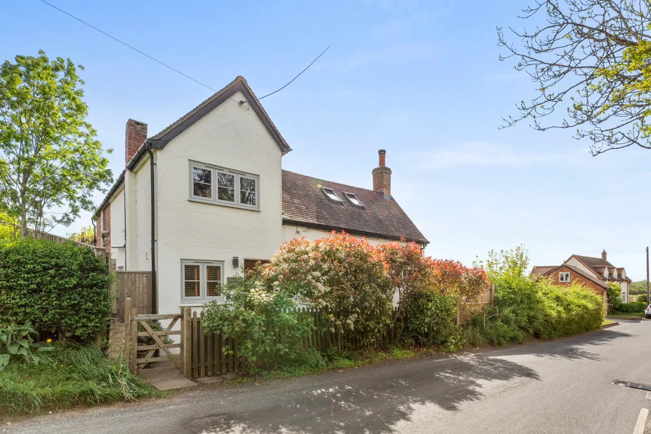 Ickford Road, Shabbington, HP18, photo 16