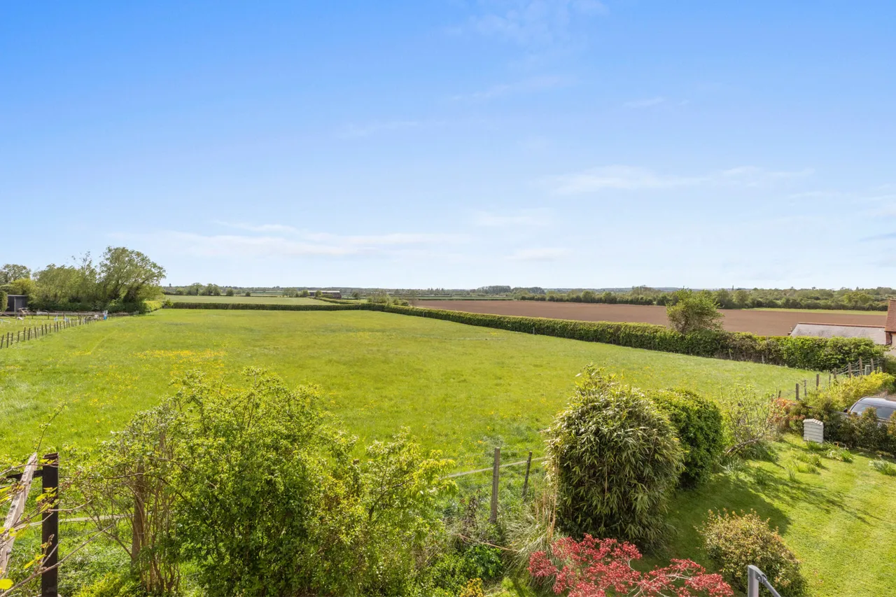 Ickford Road, Shabbington, HP18, photo 19