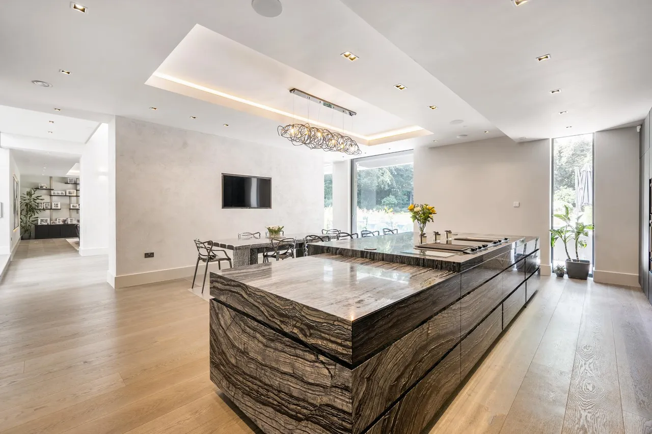 Warren Drive, Kingswood, photo 16