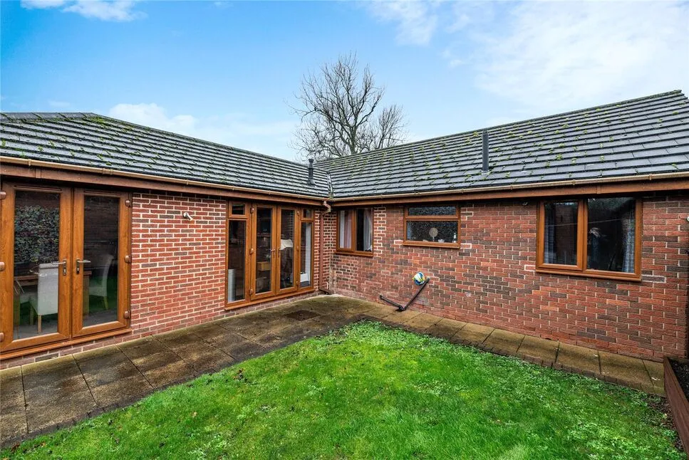 Dale Park Avenue, Kilburn, DE56, photo 2