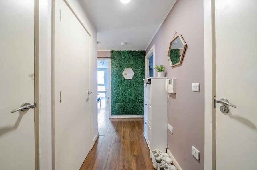 Station Approach, Hayes, UB3, photo 10
