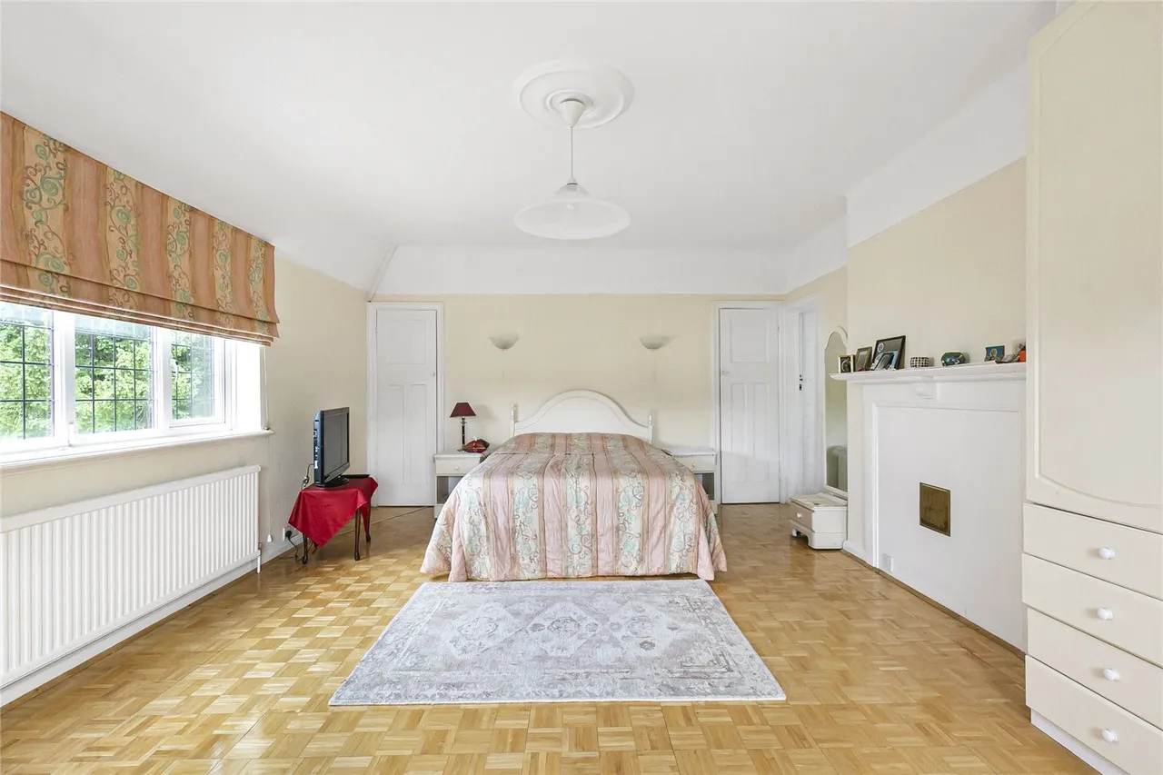 Camlet Way, Hadley Wood, Hertfordshire, EN4 0NL, photo 17